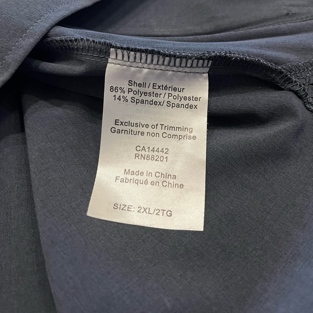 Women’s medical scrubs shirt NWT - Picture 5 of 5